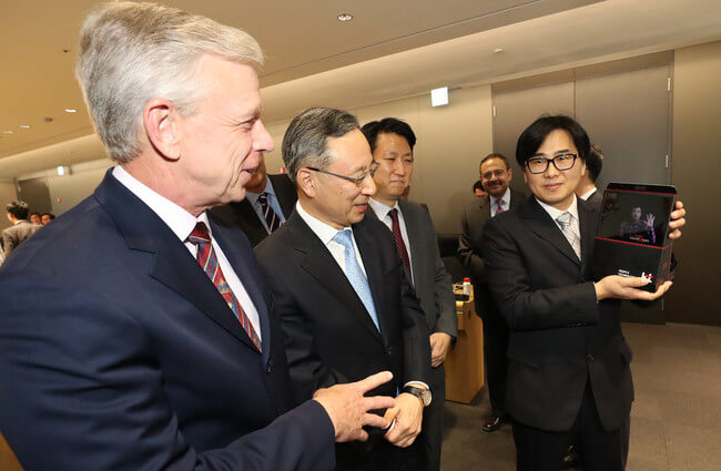 Imagen holograma llamada 5G