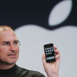 La demo en la que Steve Jobs presentó el iPhone en 2007 fue un milagro (con mucho truco)