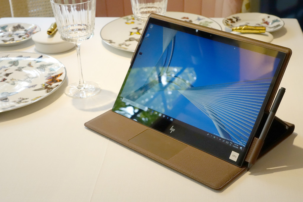 HP Spectre Folio, primeras impresiones: aspira a enamorarnos gracias a su chasis de cuero y a convencernos por su autonomía