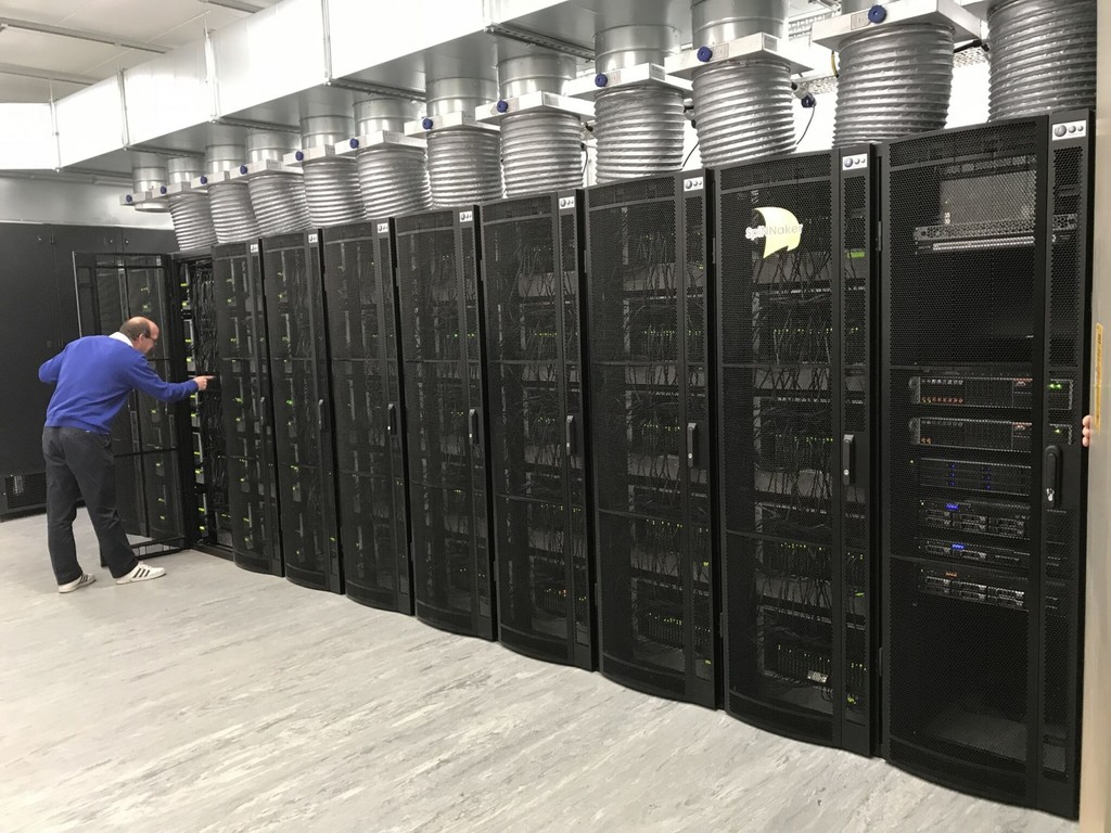 El supercomputador que quiere imitar el cerebro humano: un millón de núcleos para modelar mil millones de neuronas en tiempo real