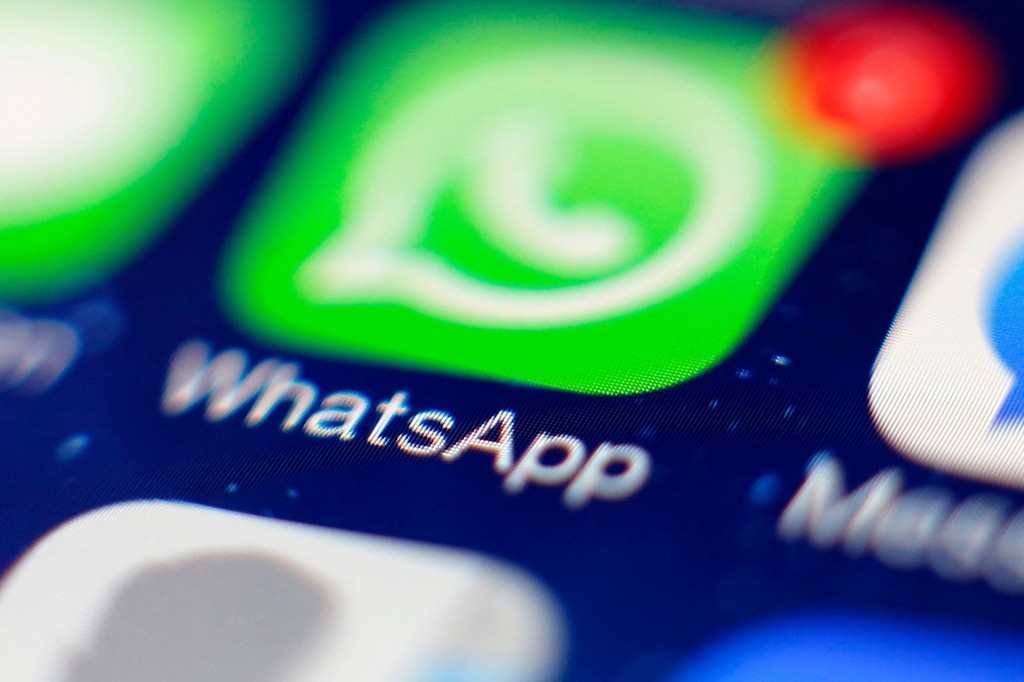 WhatsApp solo dejará reenviar mensajes en cinco chats en un nuevo intento de limitar las fake news 