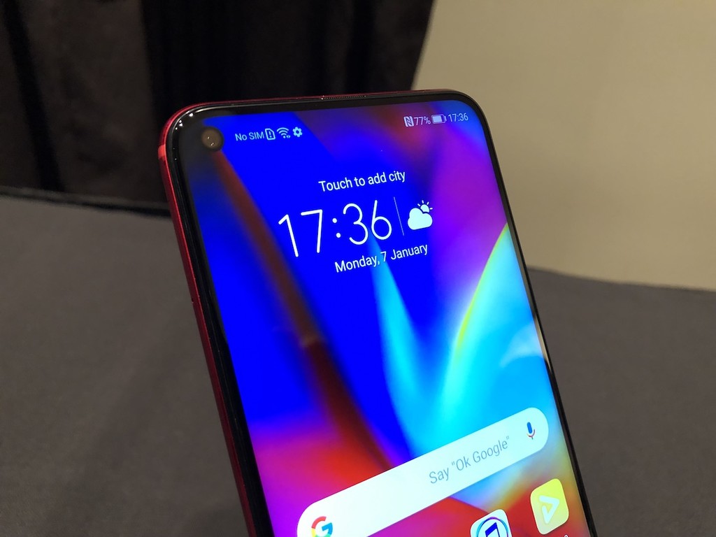 Honor View 20, toma de contacto: hola agujero en pantalla, la tendencia que en 2019 quiere que nos olvidemos del 'notch'