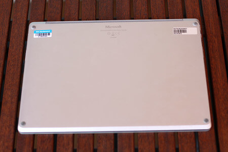 Surface Laptop 2 7