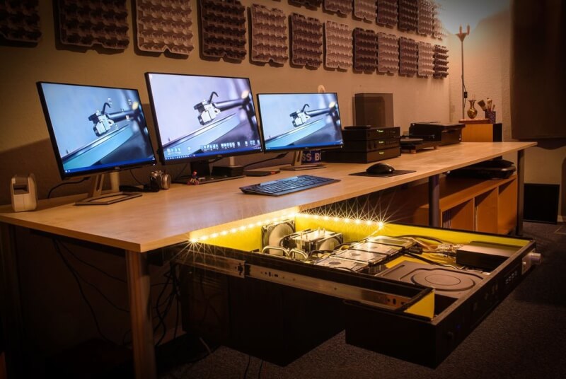 La caja para PC más personal: modulable y metida en un cajón 